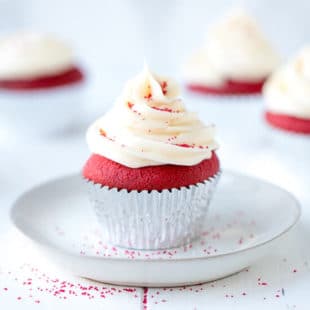 Easy Red Velvet Cupcakes Recipe