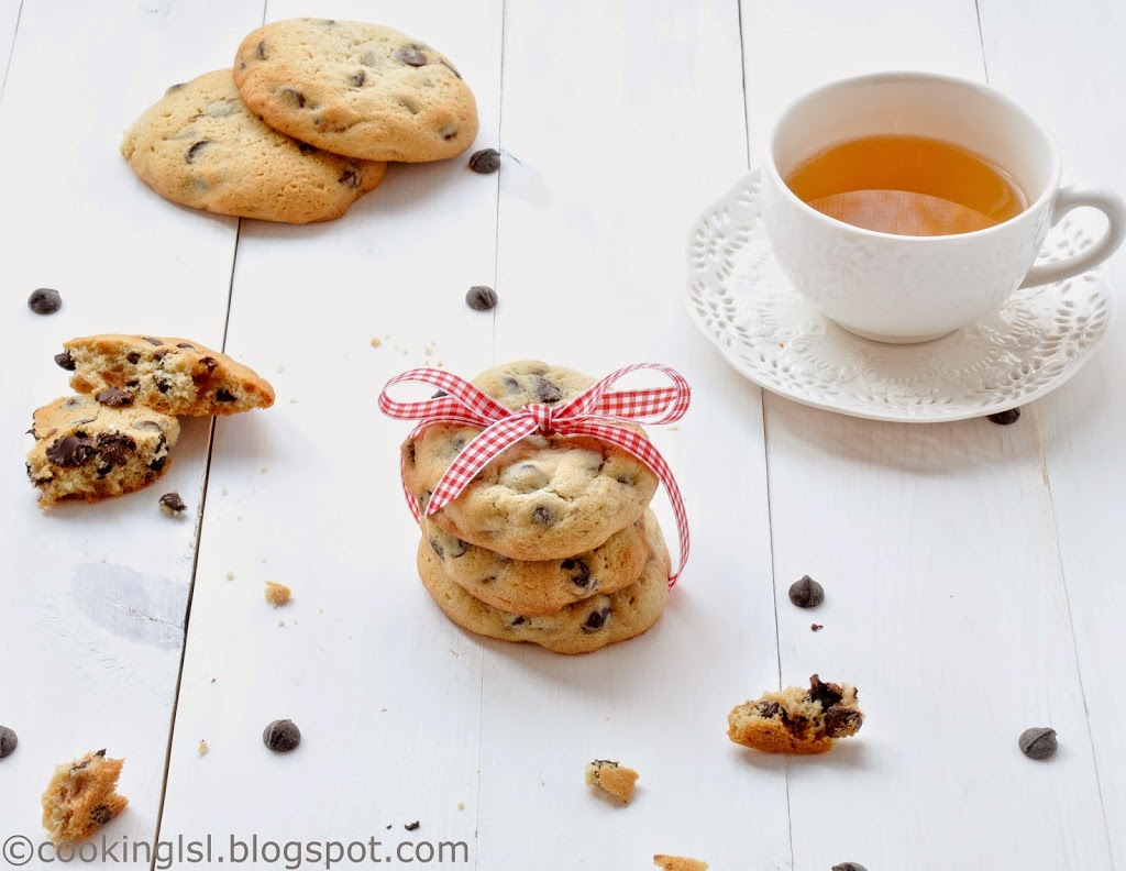 soft and chewy chocolate chip cookies with coconut oil