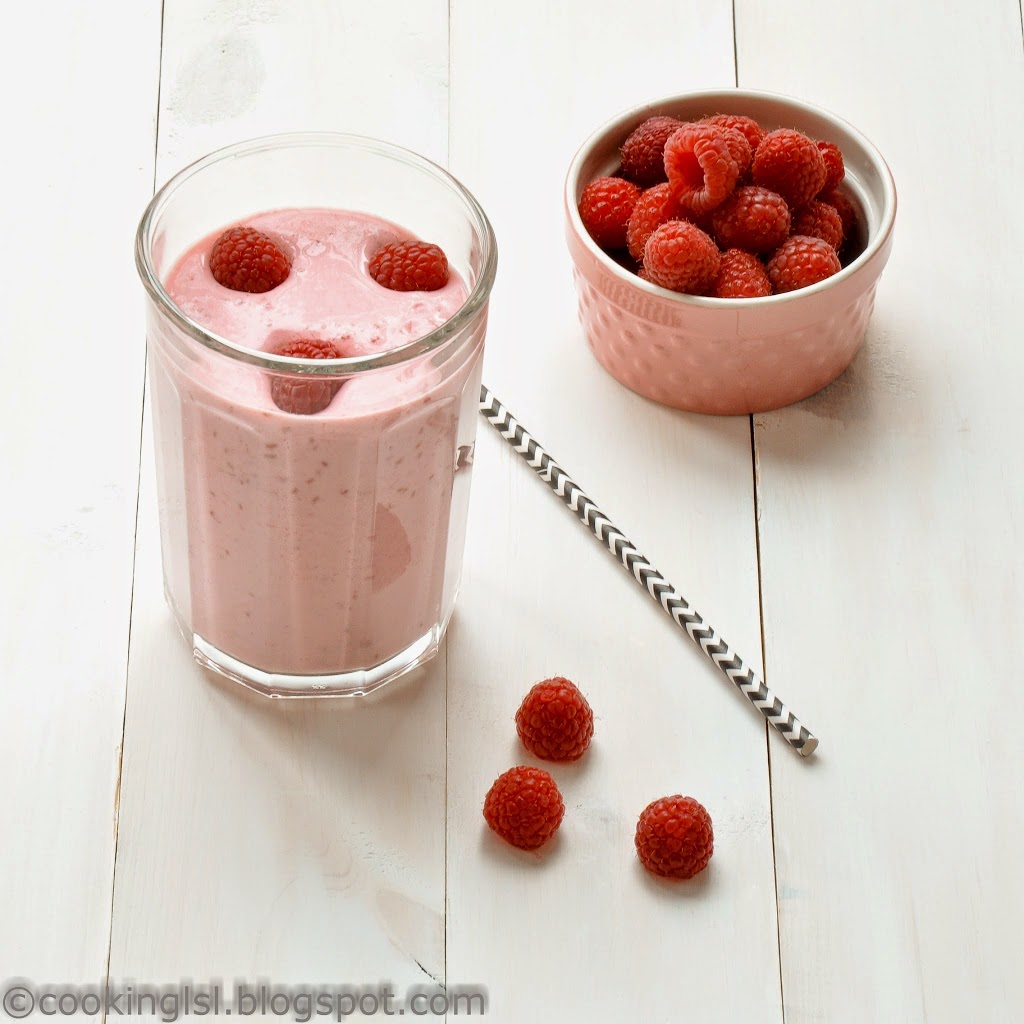 Raspberry Smoothie With Yogurt