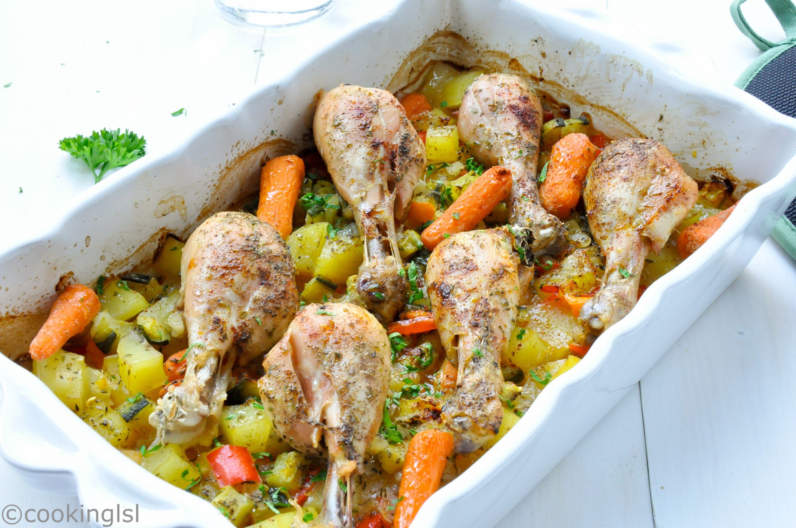One Pot Chicken With Potatoes and Vegetables