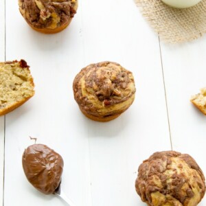 nutella-swirl-banana-muffins-with-pecans