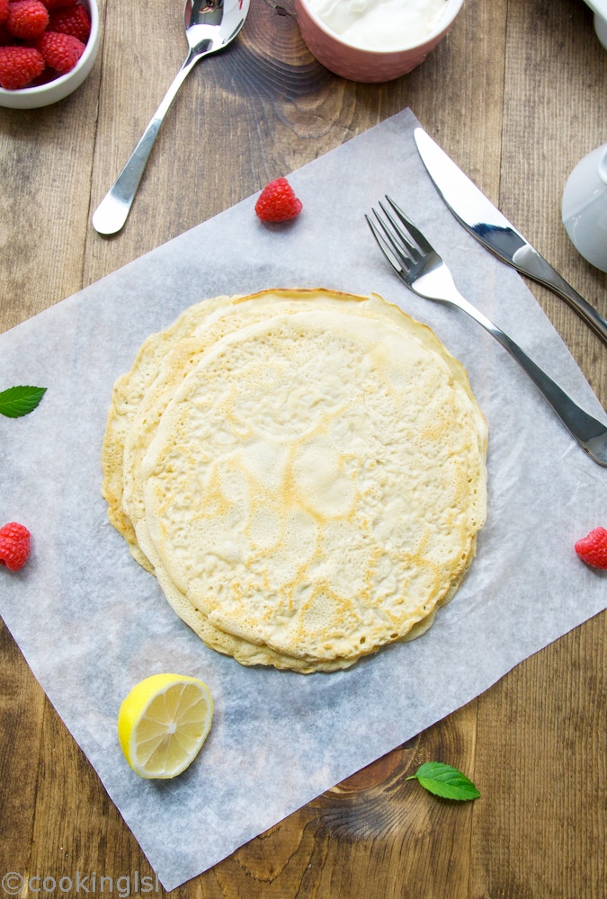 healthy-fiber-almond-oat-cheesecake-filled-crepes