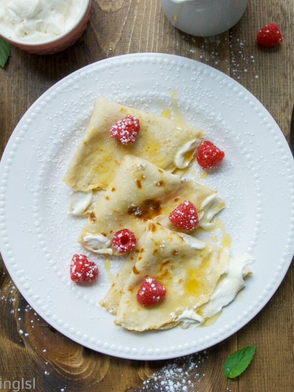almond-oat-cheesecake-crepes-with-raspberries