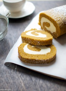 Pumpkin-Cake-Roll-With-Cream-Cheese-Filling