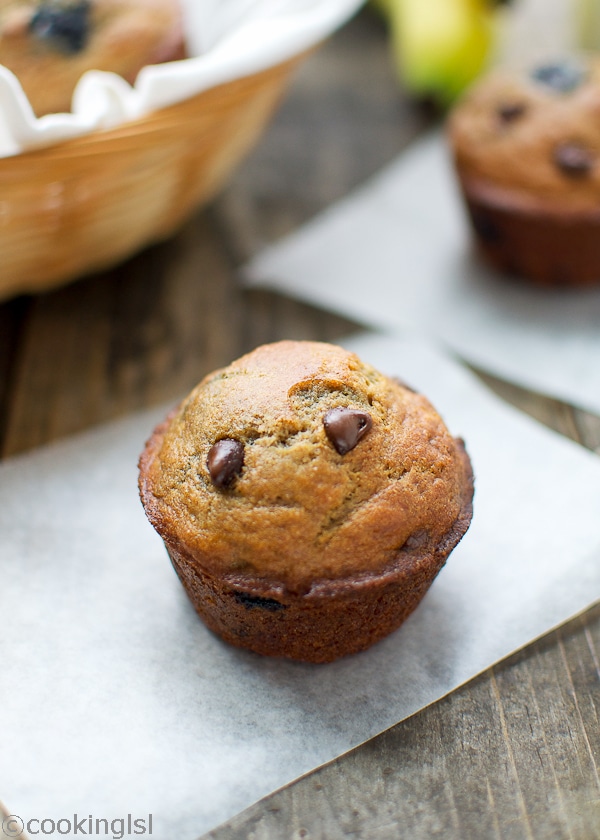 Chocolate Banana Blueberry Muffins #healthy #easy #moist #fluffy #chocolate #chip #banana #blueberry #muffins