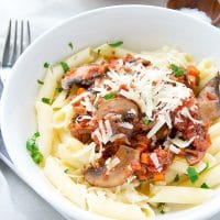 quinoa-pasta-portobello-mushroom-sauce