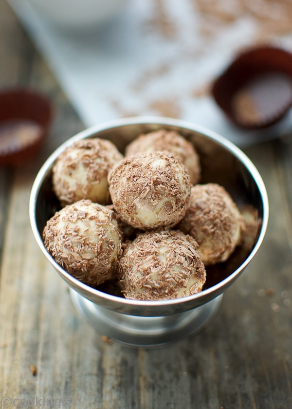 homemade-white-chocolate-tiramisu-truffles-recipe