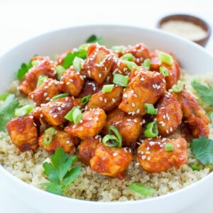 Sriracha-Chicken-Quinoa-Bowl