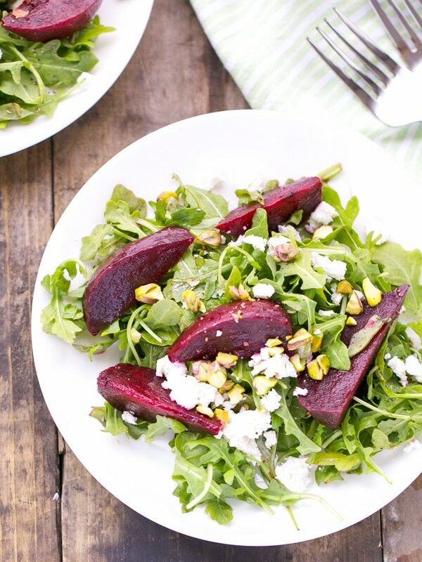 roasted-beets-arugula-goat-cheese-pistachios-salad