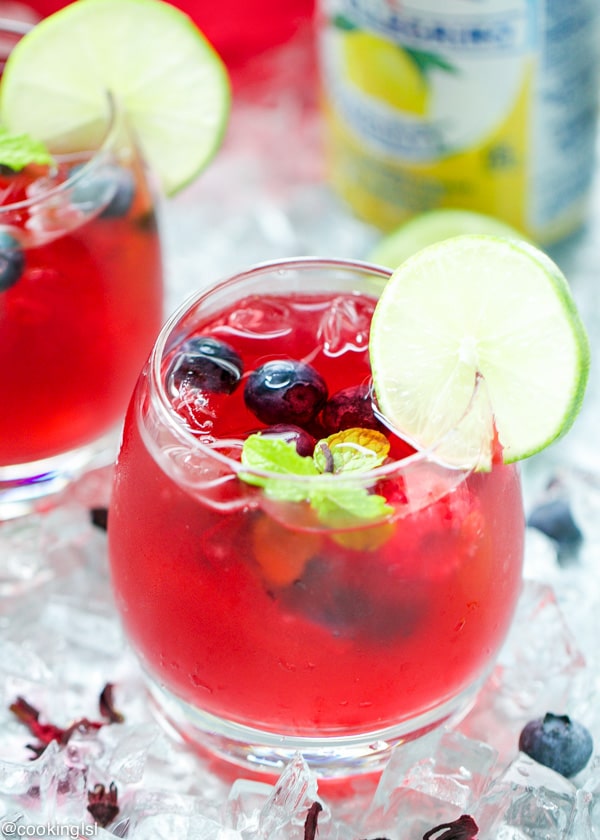 berry-hibiscus-iced-tea-sparkling-lemonade-refresher