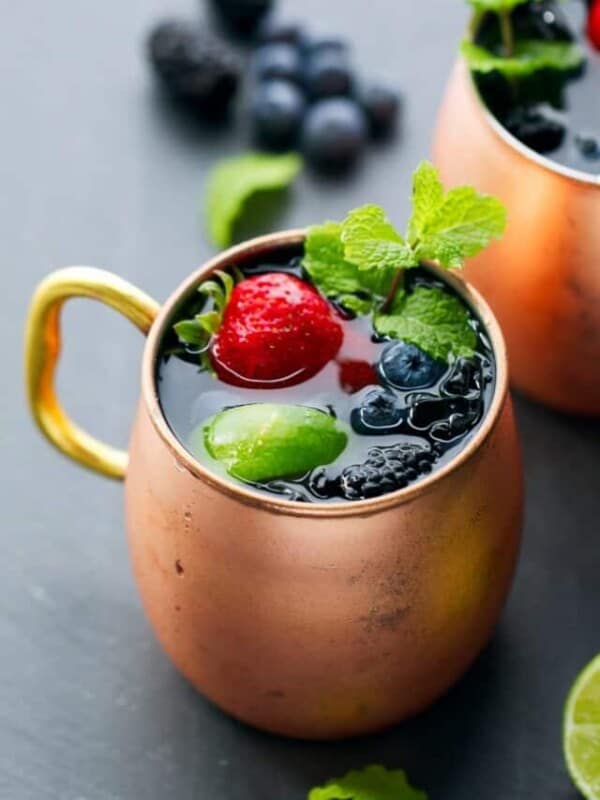 berry-Moscow-Mule-cocktail-recipe-easy-Russian