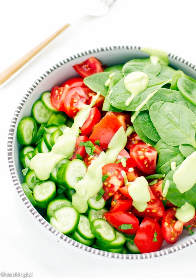 simple-light-nutritious-delicious-Tomato-Cucumber-And-Spinach-Salad-With-Avocado-Parsley-Dressing-lunch