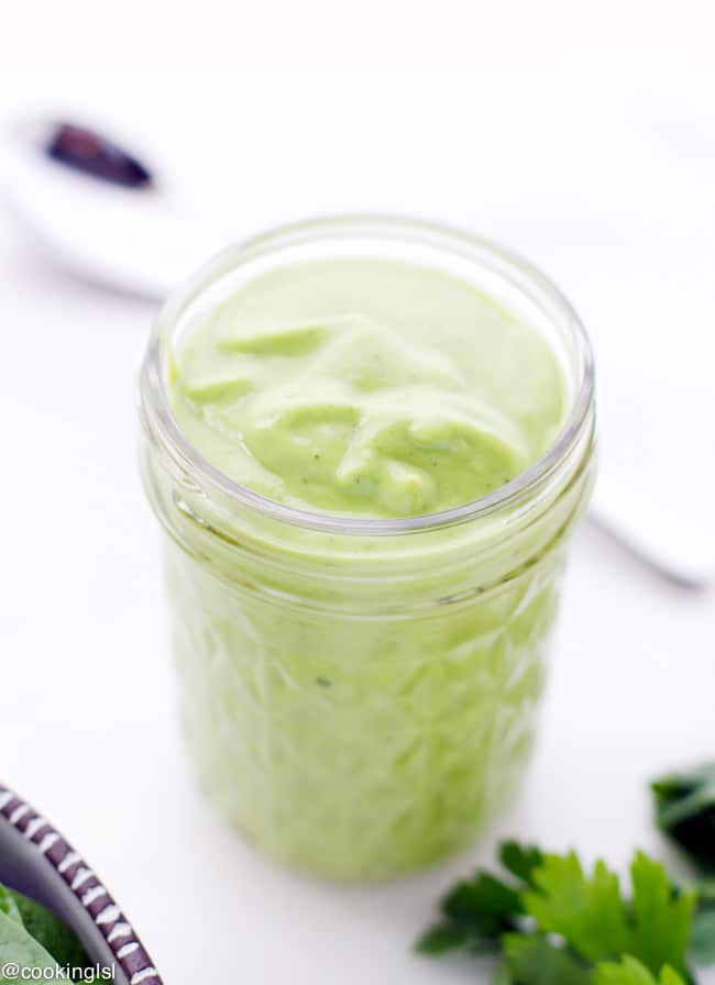 creamy-avocado-parsley-salad-dressing