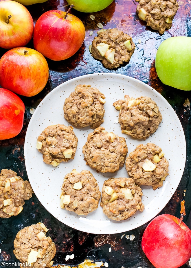 Easy-Chewy-Apple-Oatmeal-Cookies-Recipe