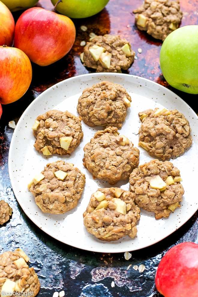 Easy-Chewy-Apple-Oatmeal-Cookies-Recipe