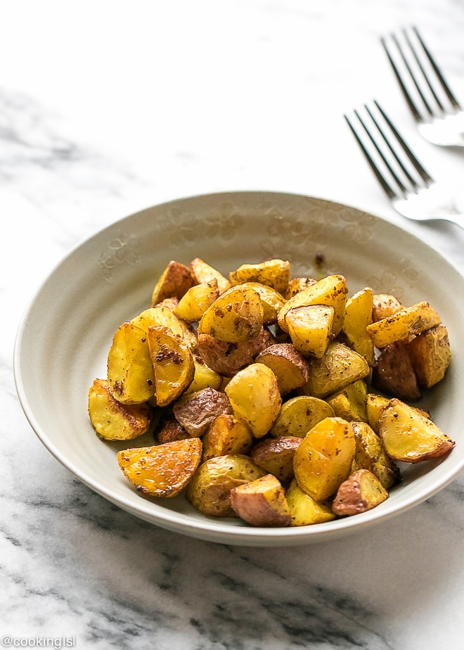 easy-turmeric-roasted-potatoes