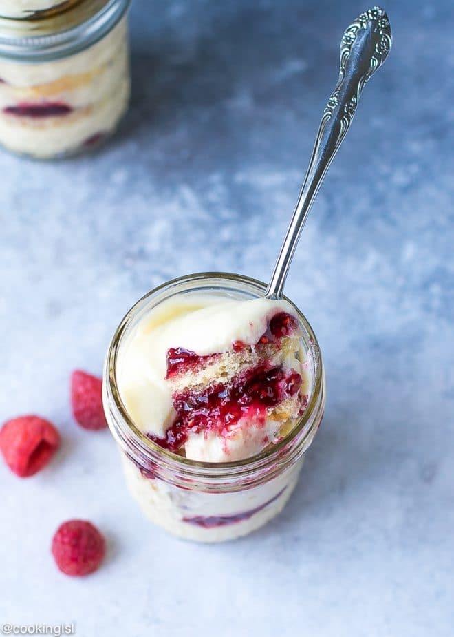 Cake in a jar made with pastry cream and preserves