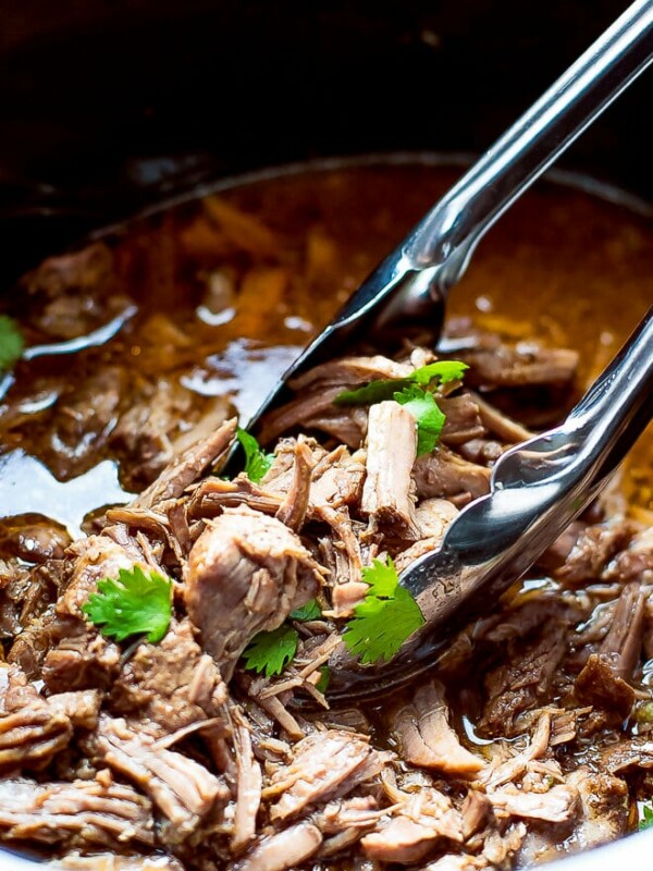Juicy-tender-slow-cooker-Barbacoa-beef-with-sauce-crock-pot-cilantro