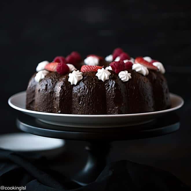 How to Fill a Bundt Cake With Mousse? 