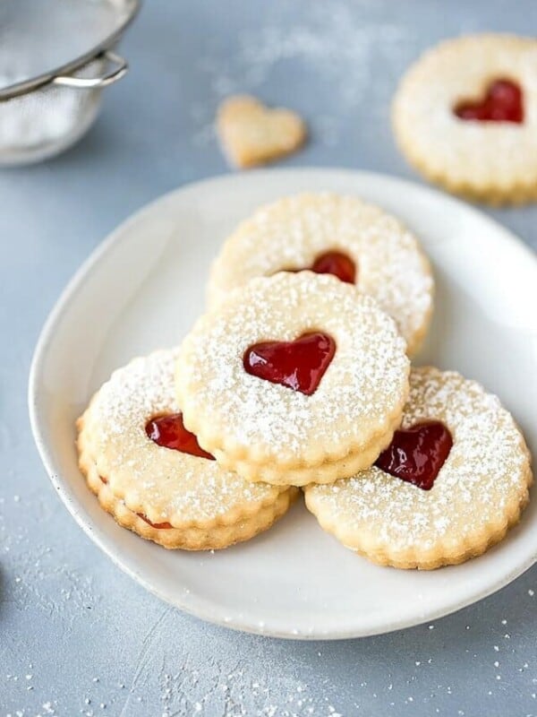 cropped-Valentines-day-linzer-cookies-2-2.jpg