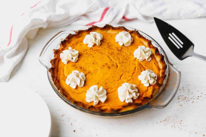 Low-carb pumpkin pie in a pie pan