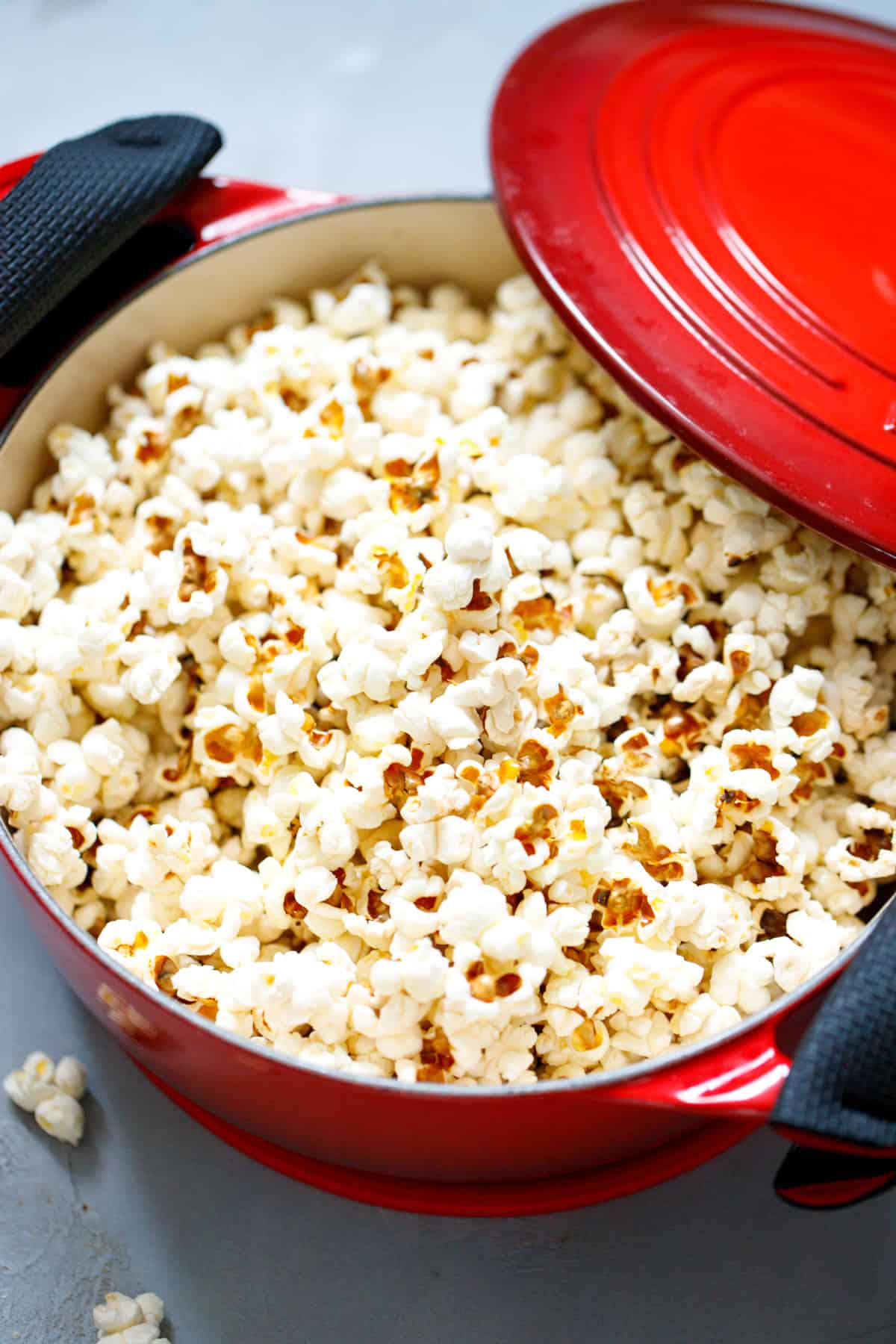 How To Make Stovetop Popcorn - Easy Popcorn Recipe