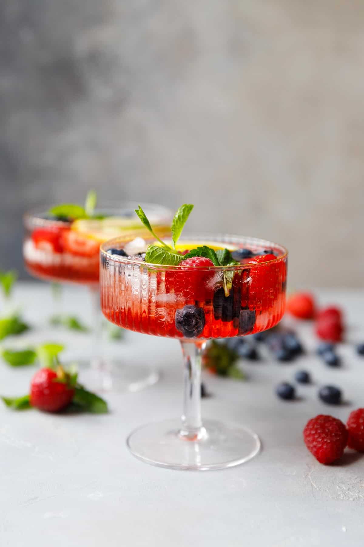Strawberry Gin And Tonic - Cooking LSL
