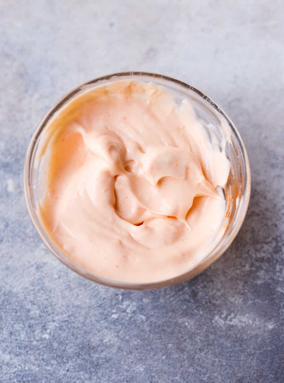 Spicy mayo dipping sauce made with mayonnaise and hot sauce
